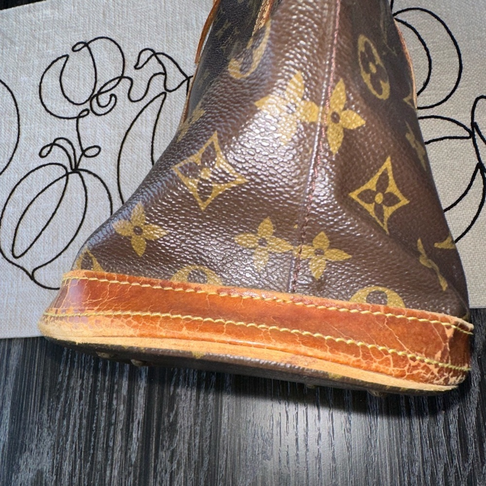 Louis Vuitton Vintage Authentic GM Monogram Bucket Shoulder Bag PERFECT INTERIOR - Picture 11 of 15
